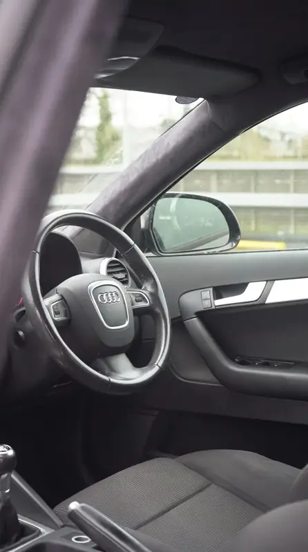 Starlight Cabin, Alcantara pillar and dashboard