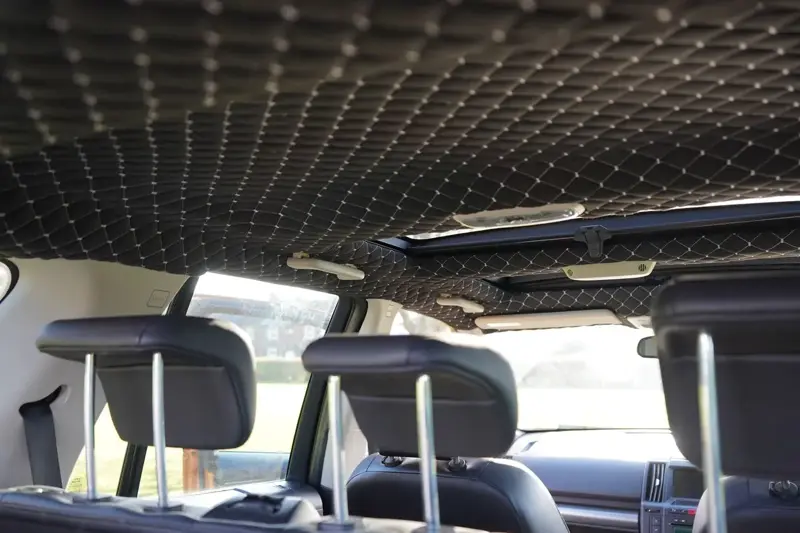 Diamond-stitched headliner in a Freelander 2